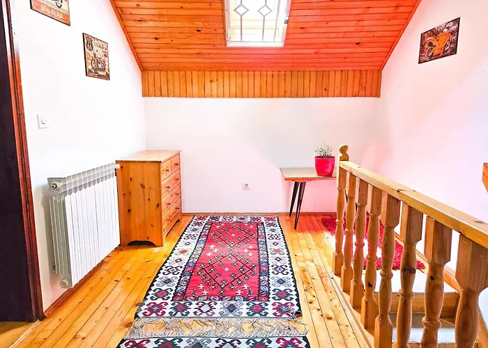 Sarajevo Pine Hideaway - Free Private Parking