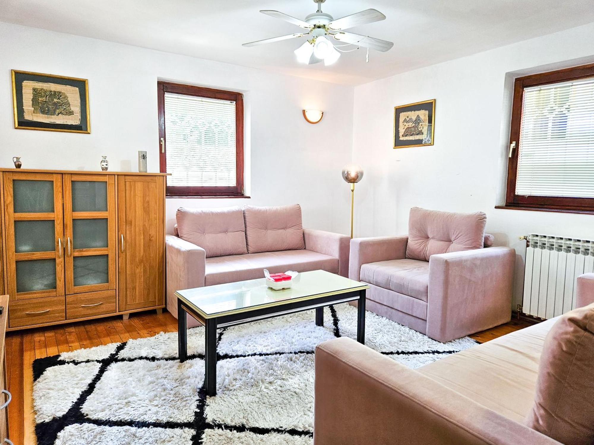 Casa vacanze Pine Hideaway - Free Private Parking